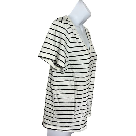 Old Navy Everywear V-Neck Tee Sz XS Stiped Black and White Top Short Sleeve - Picture 4 of 6